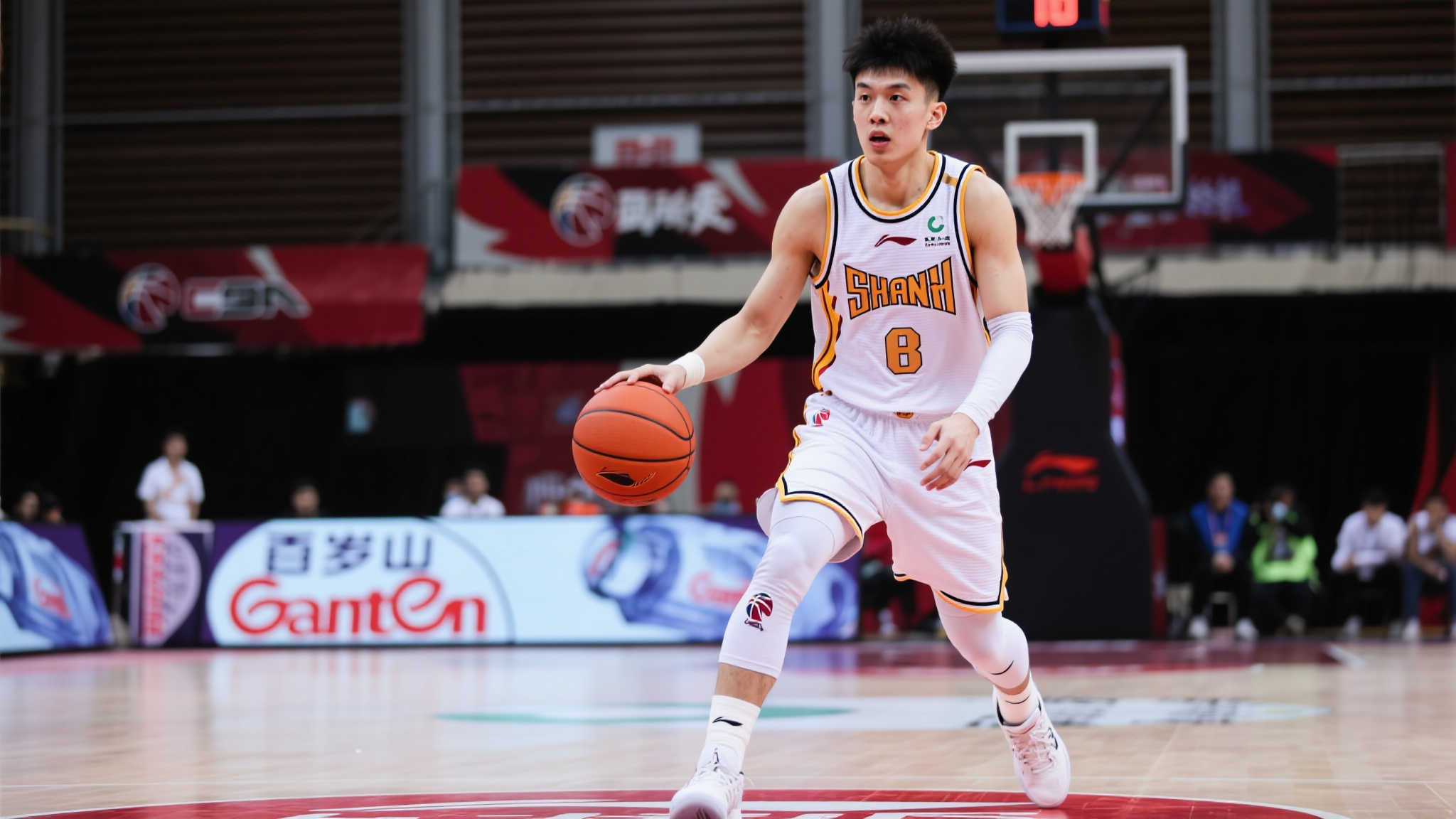 徐杰陈国豪互换内幕披露!北控追加支付800万给广东宏远,但朱总仍不满意 徐杰陈国豪互换内幕披露!北控追加支付800万给广东宏远,但朱总仍不满意